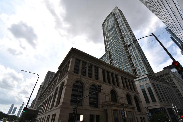 130 N Garland Ct. #1510, Chicago, IL 60602