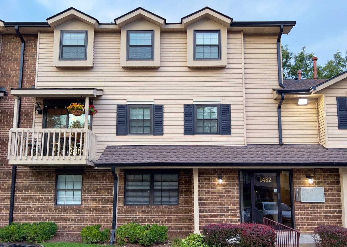 1482 W Jefferson Ave. #D, Naperville, IL 60540
