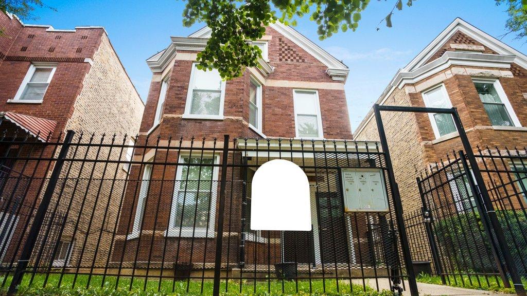 3238 N Central Park Ave., Chicago, IL 60618