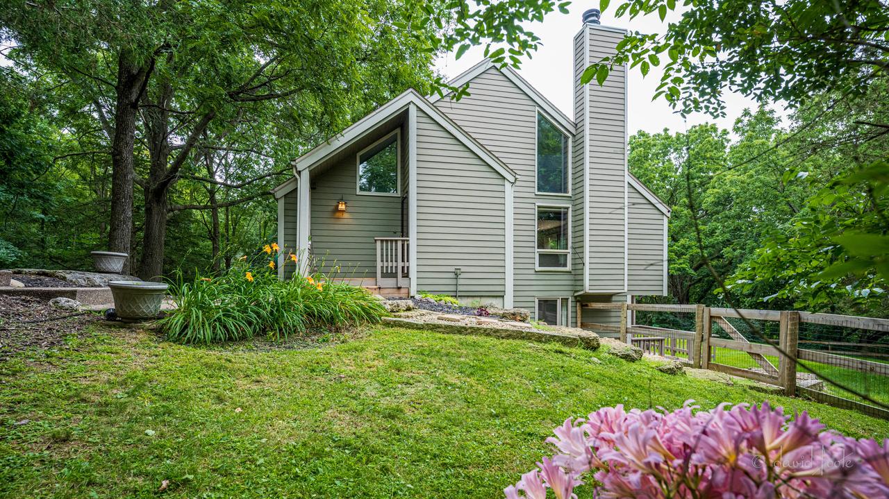 1 Longwood Dr., Galena, IL 61036