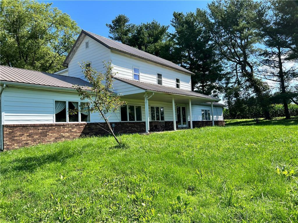 1535 E 1400 North Rd., Shelbyville, IL 62565
