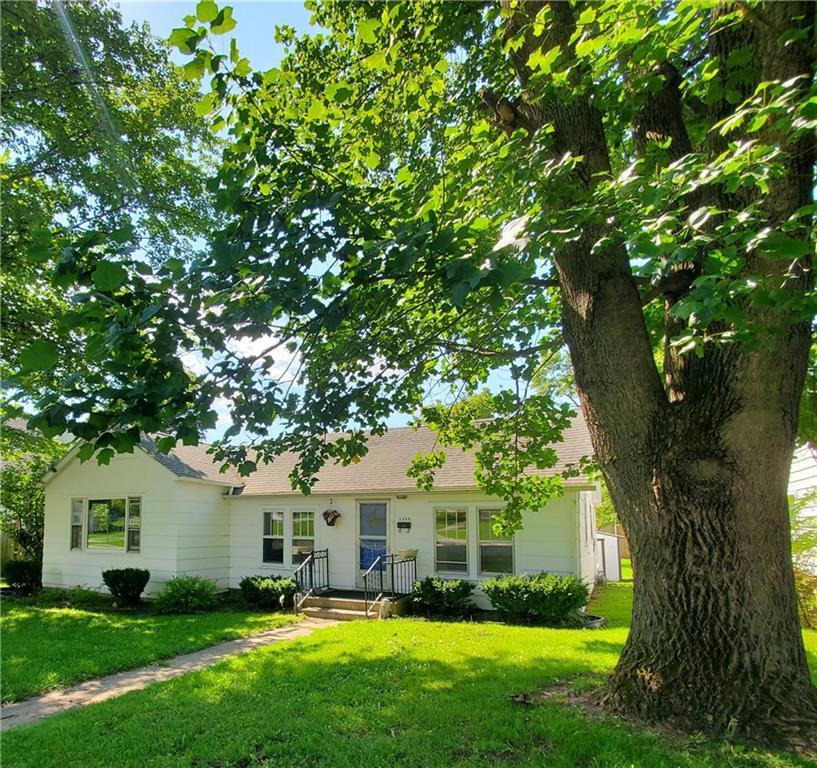1206 W South 3rd St., Shelbyville, IL 62565