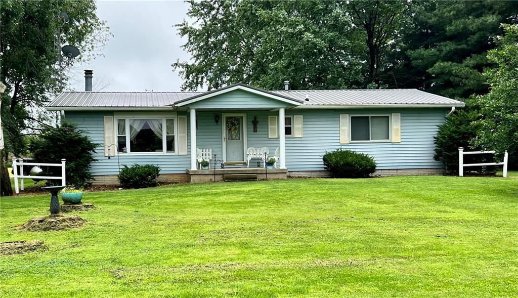 1952 E 600 North Rd., Shelbyville, IL 62565