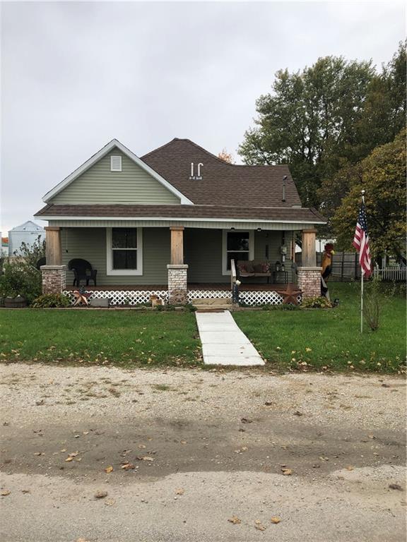 407 S Mauzey St., Findlay, IL 62534