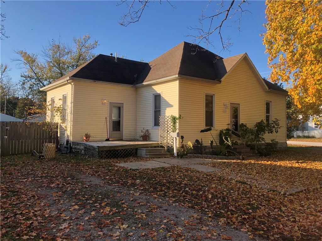 114 W South 5th St., Shelbyville, IL 62565