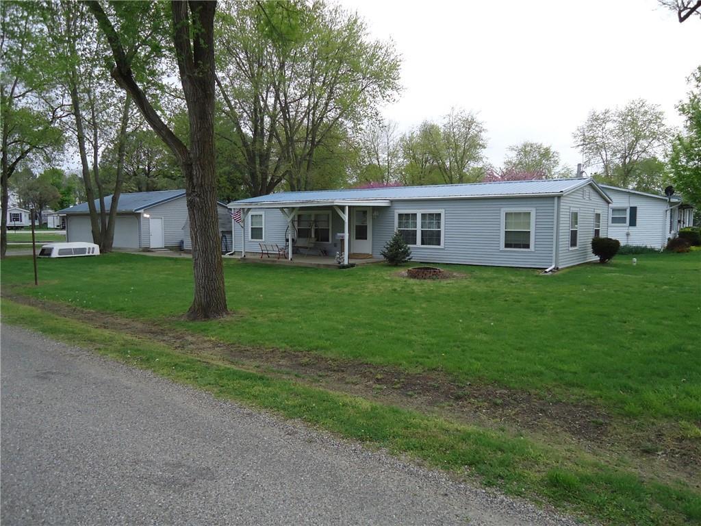1004 S Douglas St., Shelbyville, IL 62565