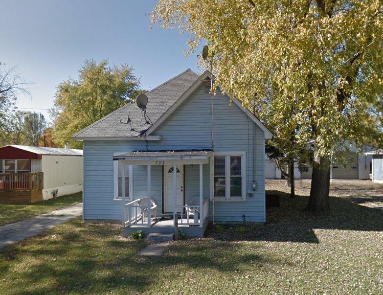 703 N Mcclellan St., Sullivan, IL 61951