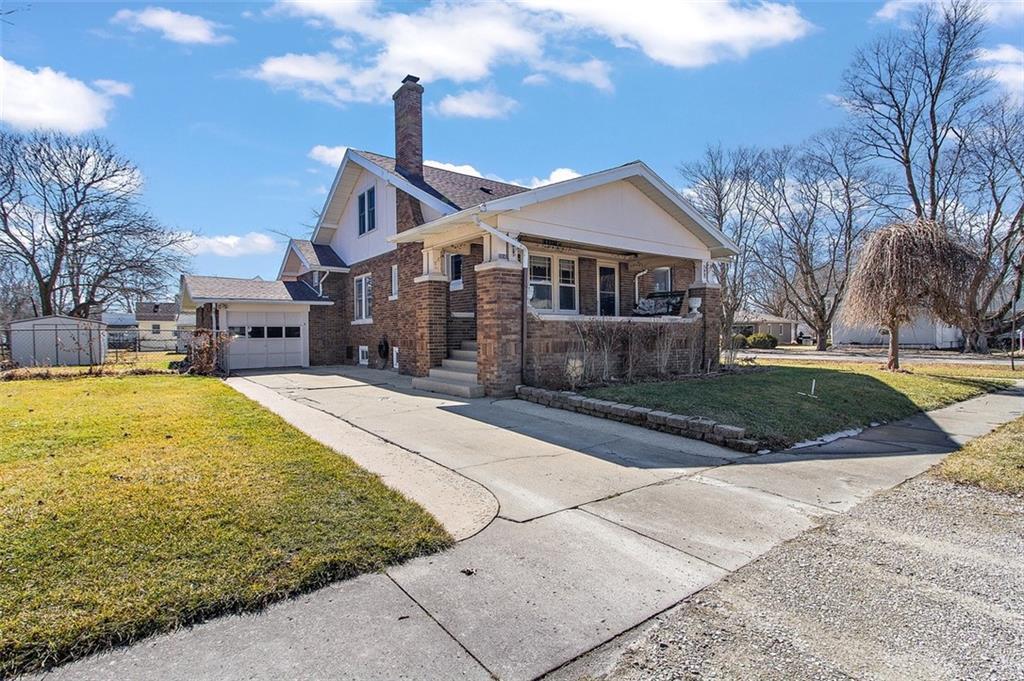 226 W Garfield St., Cissna Park, IL 60924