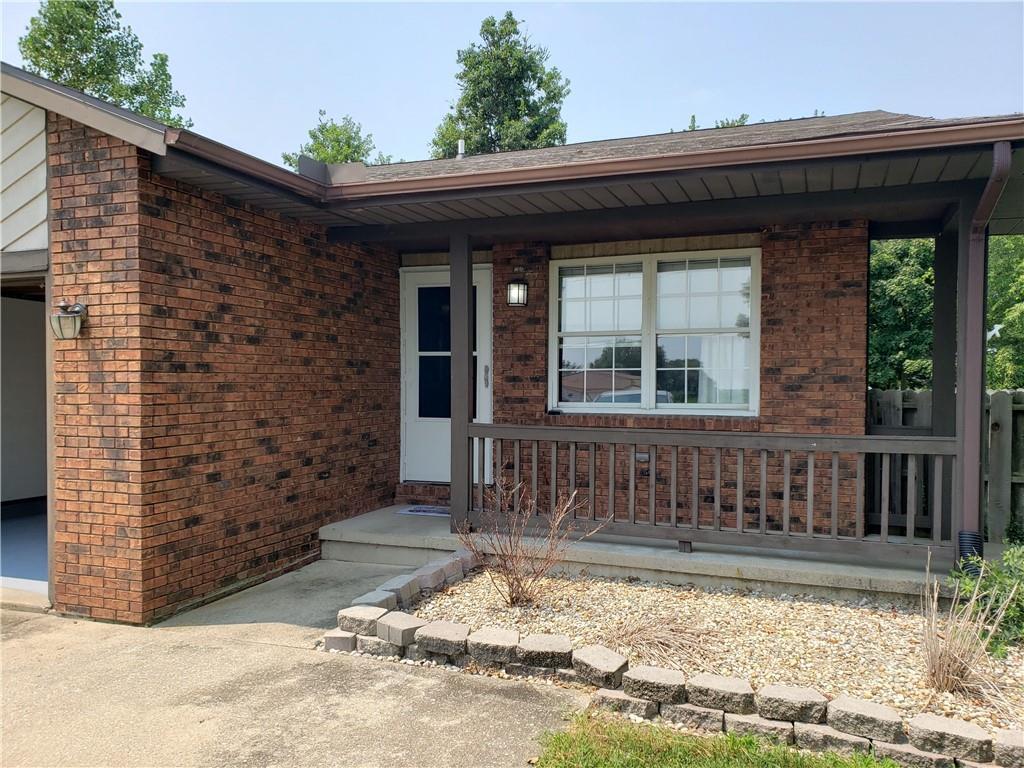 3109 S Banker St., Effingham, IL 62401