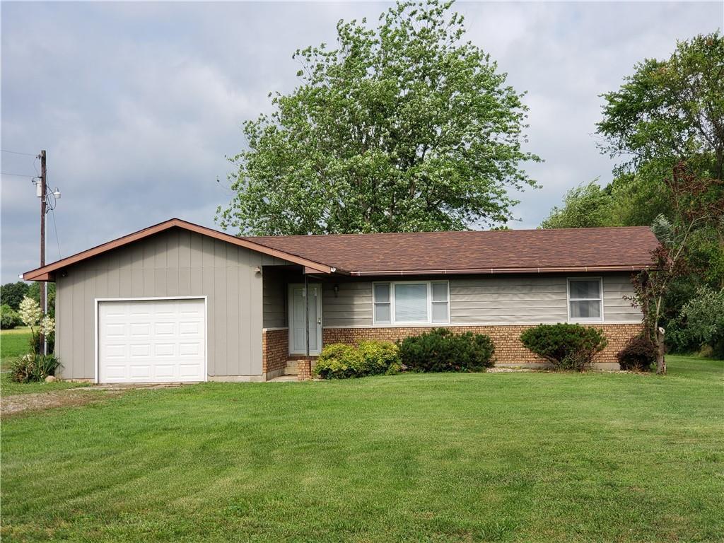 2141 E 1525 North Rd., Shelbyville, IL 62565