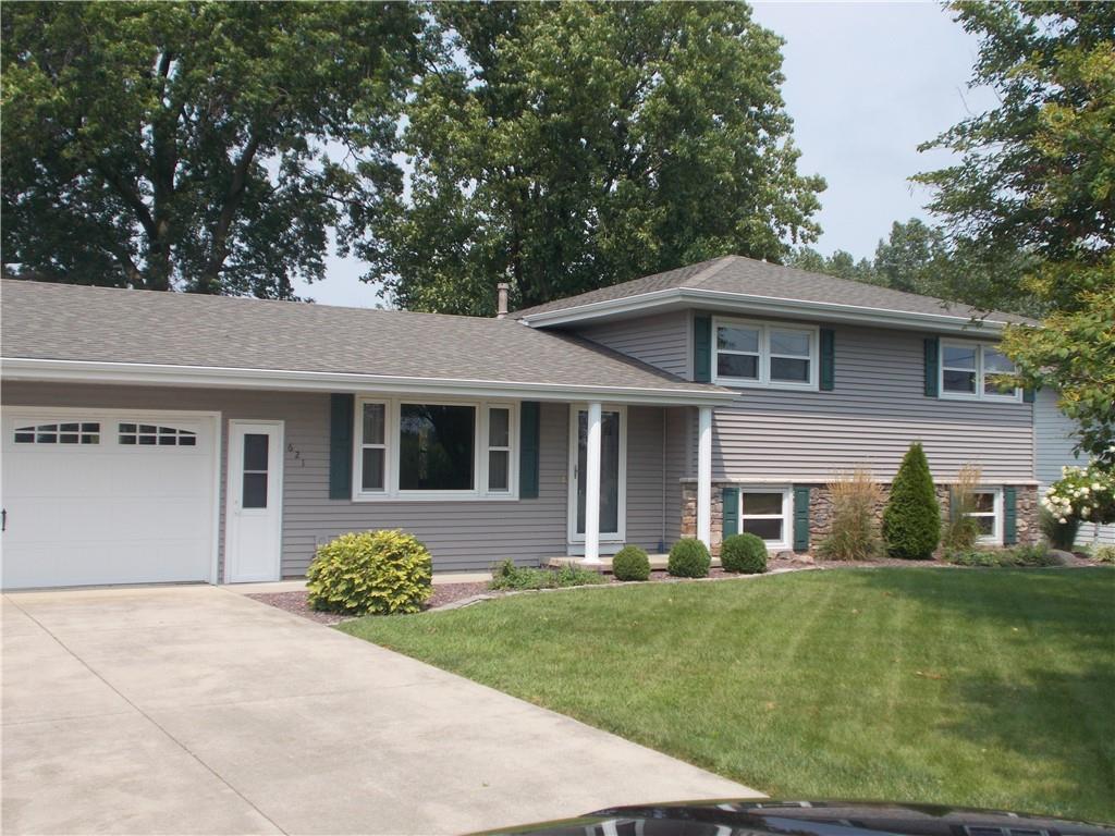 621 N 9th St., Shelbyville, IL 62565
