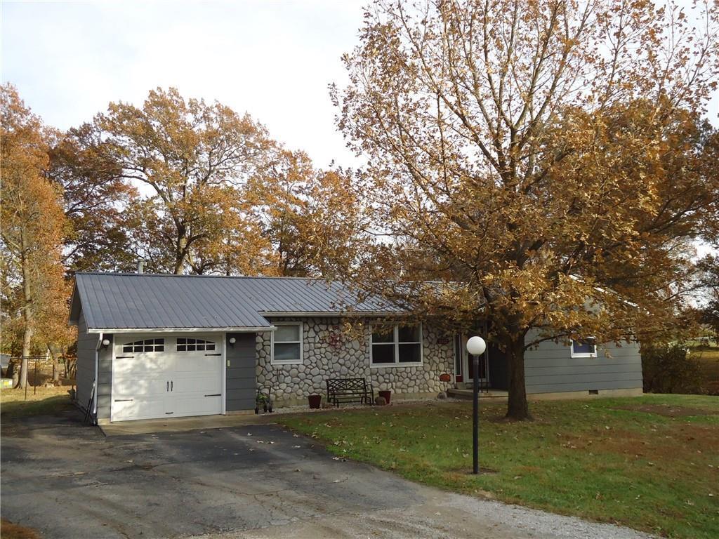 1332 N 1655 East Rd., Shelbyville, IL 62565