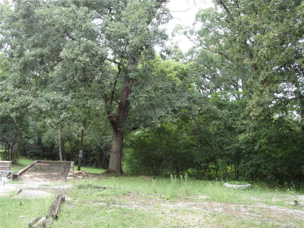 19 Gibson Ln., Pana, IL 62557
