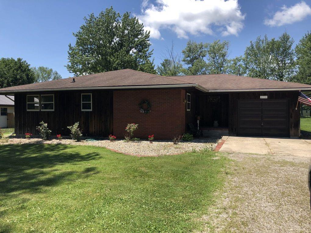 2100 Stoner Dr., Charleston, IL 61920