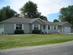 333 Warren St., Argenta, IL 62501