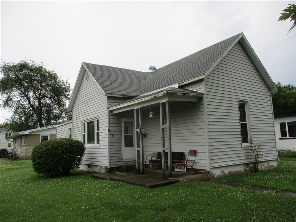 615 N Douglas St., Shelbyville, IL 62565
