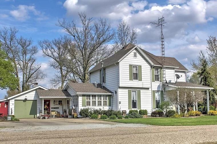 508 Burrows Ave., Neoga, IL 62447