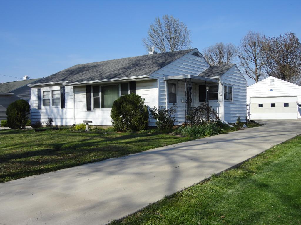 817 N Charles St., Shelbyville, IL 62565