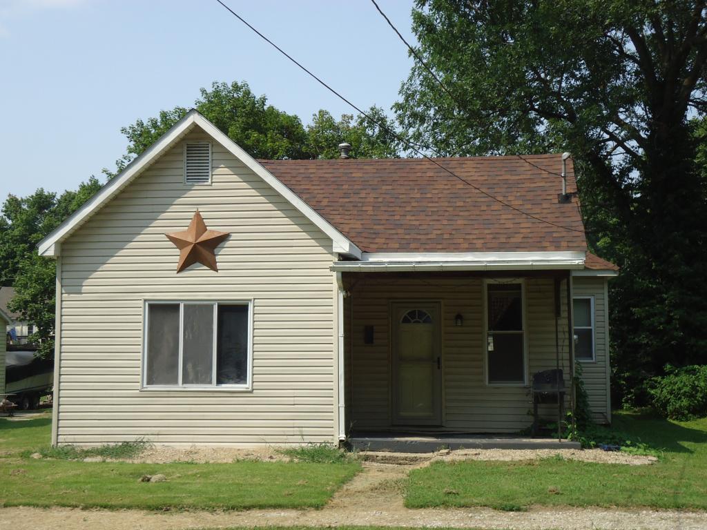 505 W 2nd St., Shelbyville, IL 62565