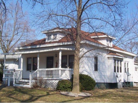 305 N Long, Shelbyville, IL 62565