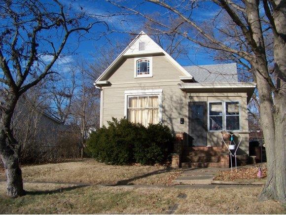 109 W South 4th, Shelbyville, IL 62565