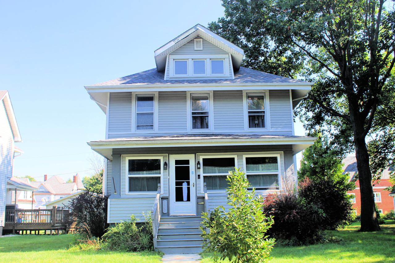 227 W Orleans St., Paxton, IL 60957