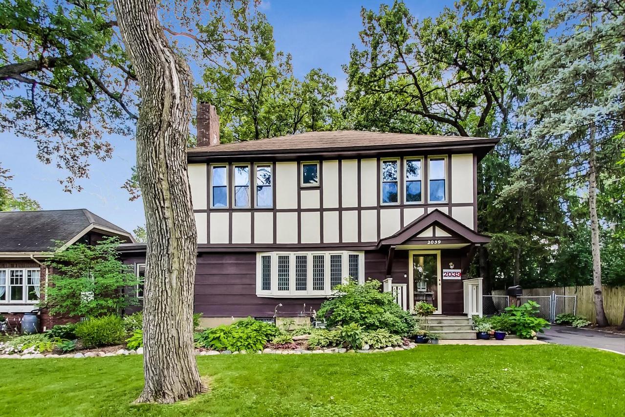 2039 W 108th Pl., Chicago, IL 60643