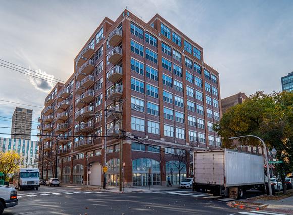 933 W Van Buren St. #708, Chicago, IL 60607