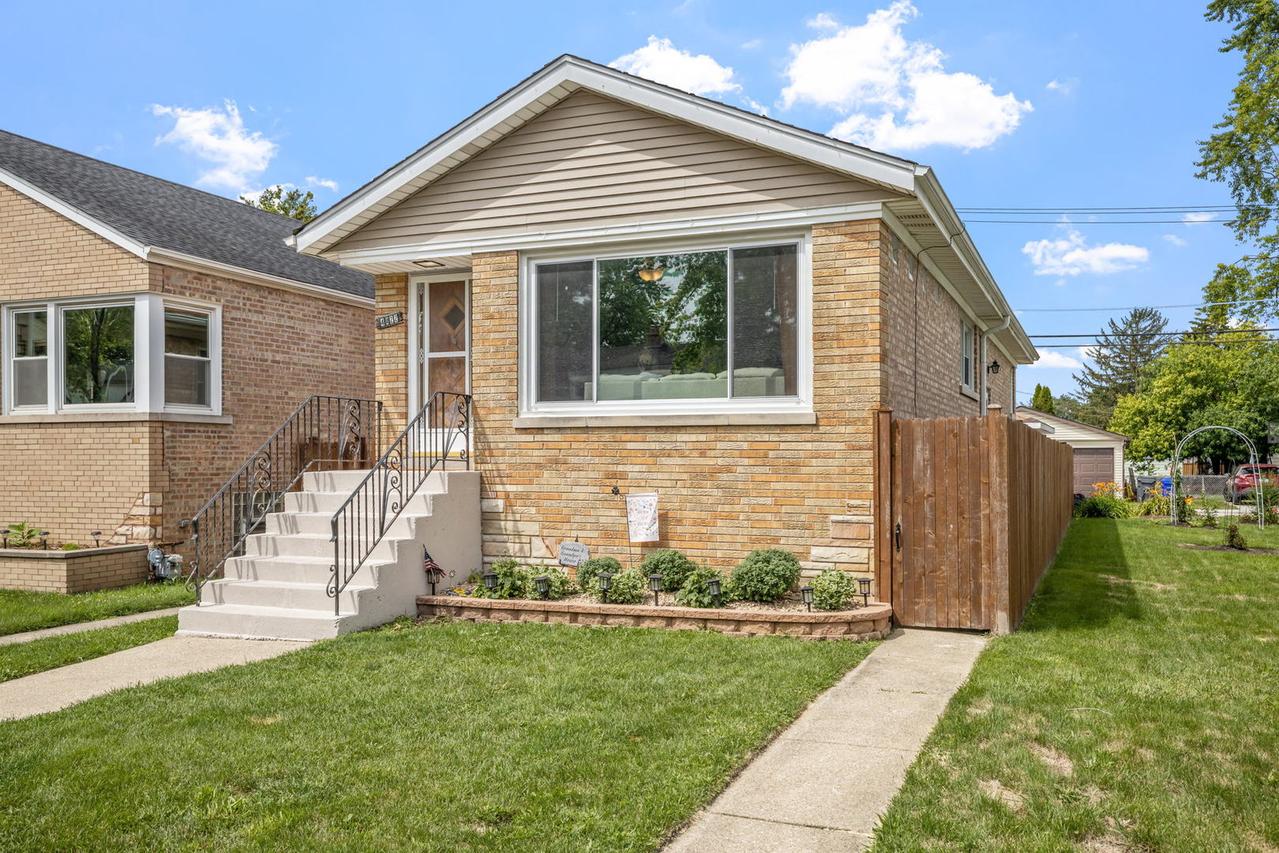 4422 Joliet Ave., Lyons, IL 60534
