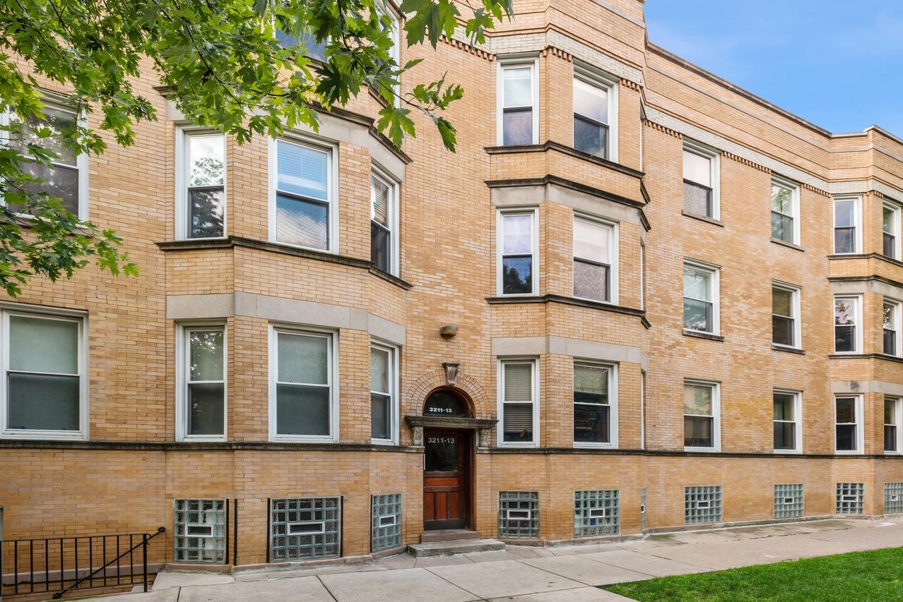 3213 W Altgeld St. #3, Chicago, IL 60647