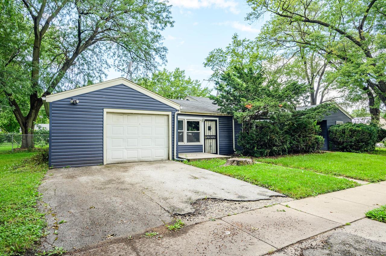 2321 167th St., Hazel Crest, IL 60429