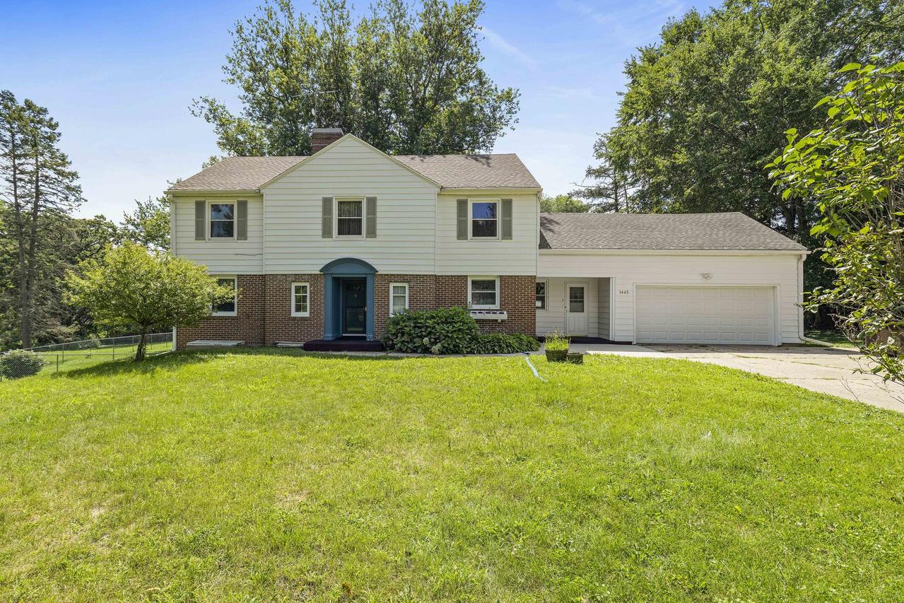 1443 Lacresta Dr., Freeport, IL 61032