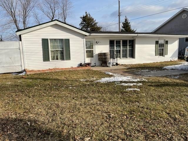 123 Errett Rd., Rochelle, IL 61068