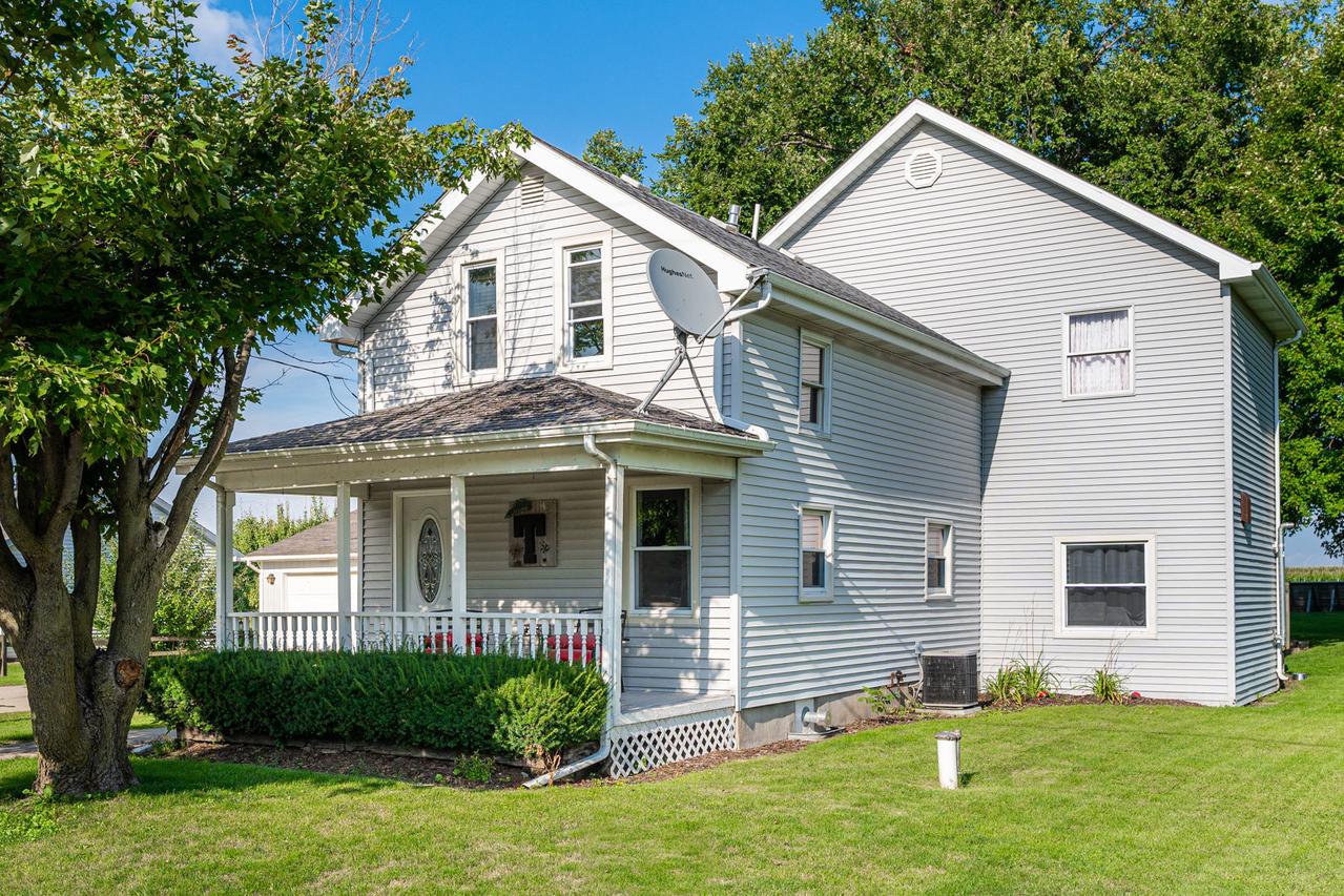 1348 Steward Rd., Steward, IL 60553