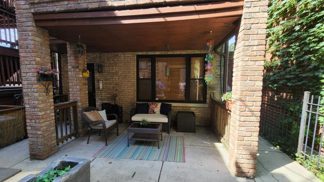2140 W Huron St. #1R, Chicago, IL 60612