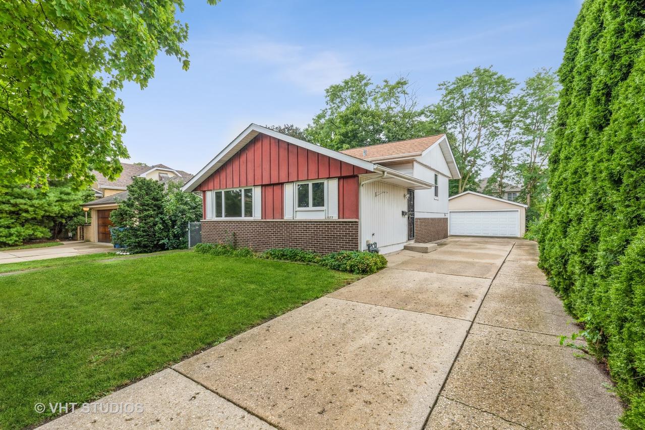 1577 Sherman Pl., Des Plaines, IL 60016