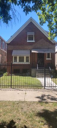 908 N Karlov Ave., Chicago, IL 60651