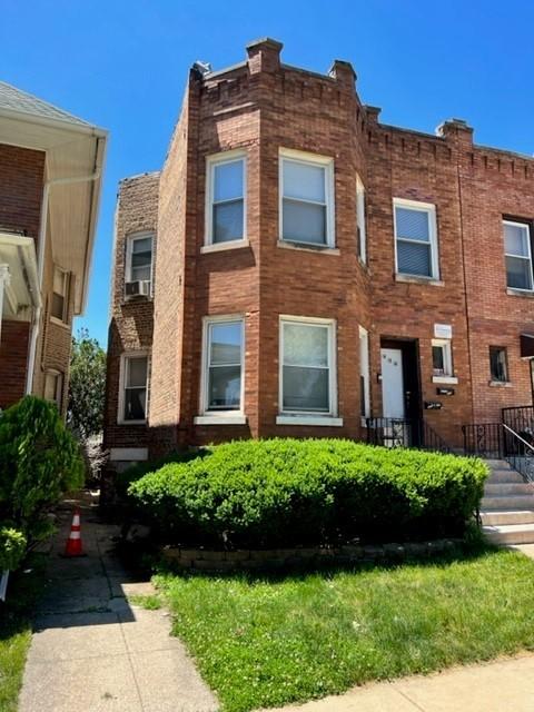 856 N Waller Ave., Chicago, IL 60651
