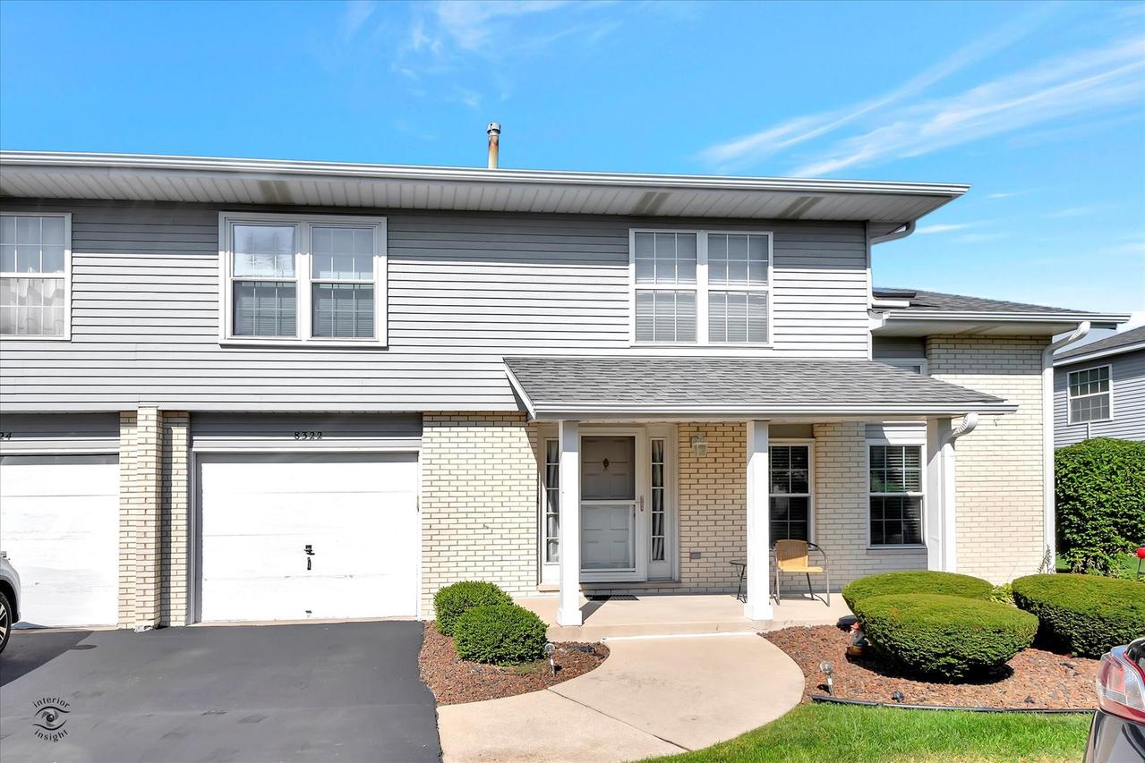 8322 Circle Dr., Tinley Park, IL 60477