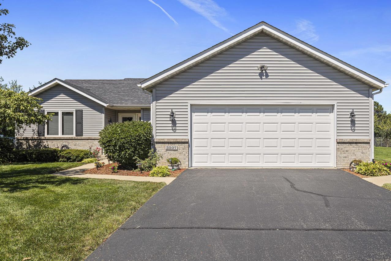 3507 Valley Woods Dr., Cherry Valley, IL 61016