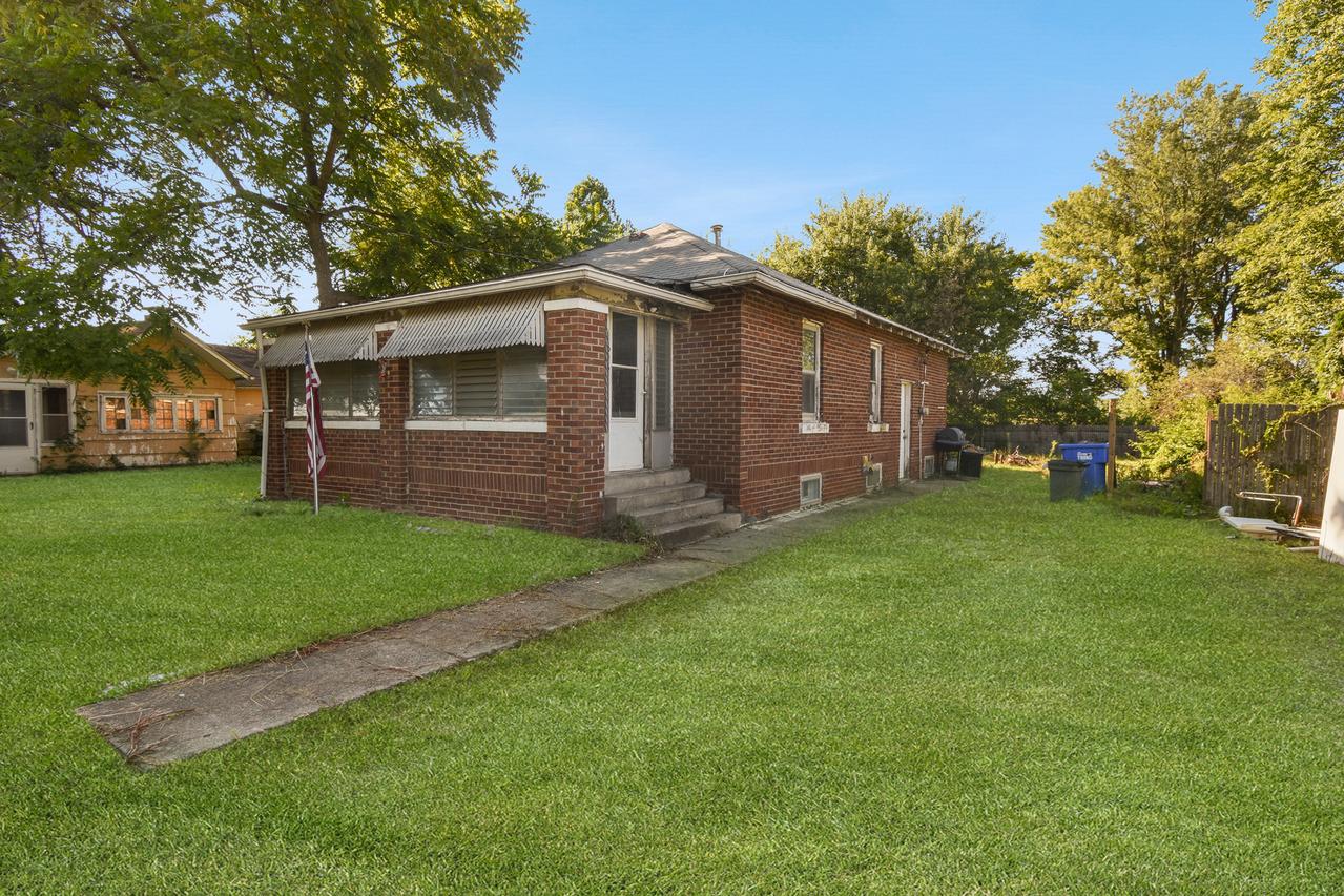 1805 Batestown Rd., Danville, IL 61832