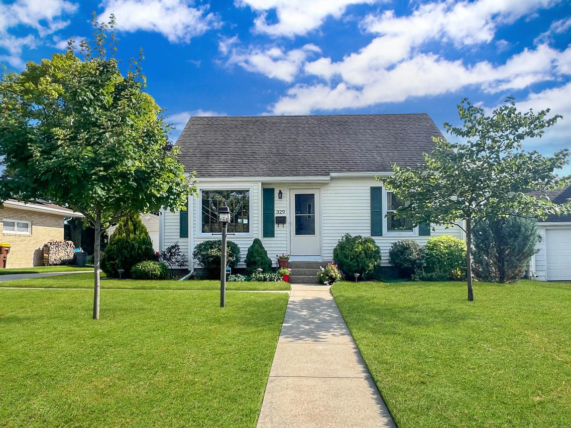 329 W Empire St., Freeport, IL 61032