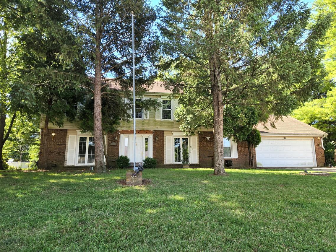 1303 Bradford Cir., St. Joseph, IL 61873