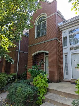 5850 N Saint Johns Ct., Chicago, IL 60646