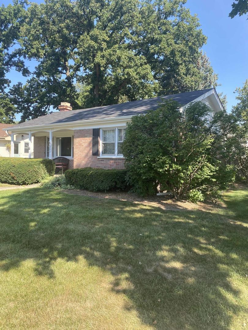 381 W Van Buren St., Elmhurst, IL 60126