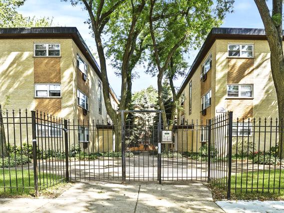 1714 W Touhy Ave. #C2W, Chicago, IL 60626