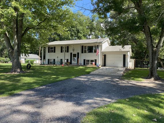 8091 Deer Dr., Hennepin, IL 61327