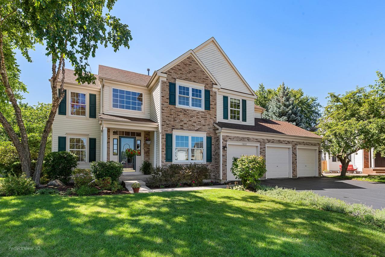 18289 W Old Pine Ct., Gurnee, IL 60031