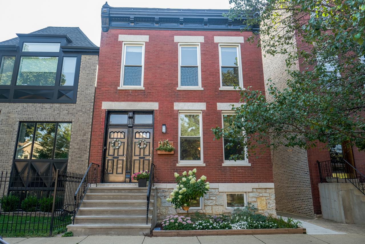 2505 N Artesian Ave., Chicago, IL 60647