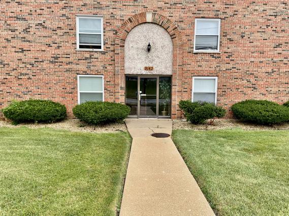 9143 S Roberts Rd. #19, Hickory Hills, IL 60457